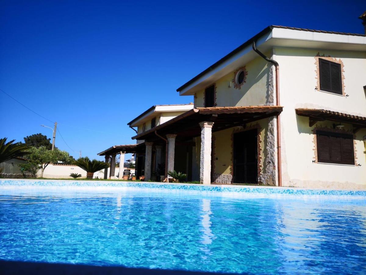 Gold House Luxury Anzio Villa Exterior photo