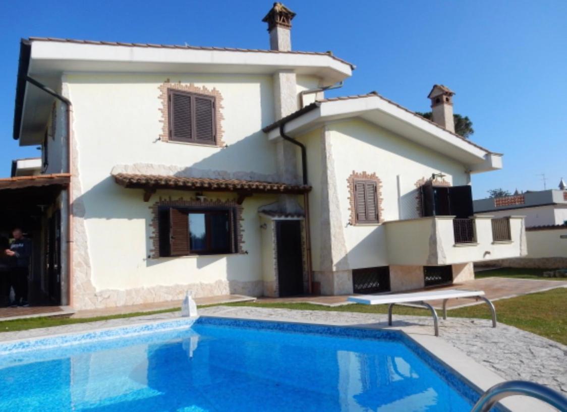 Gold House Luxury Anzio Villa Exterior photo