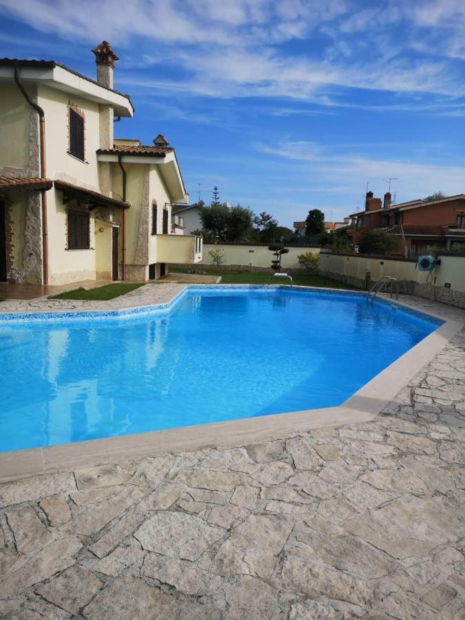 Gold House Luxury Anzio Villa Exterior photo