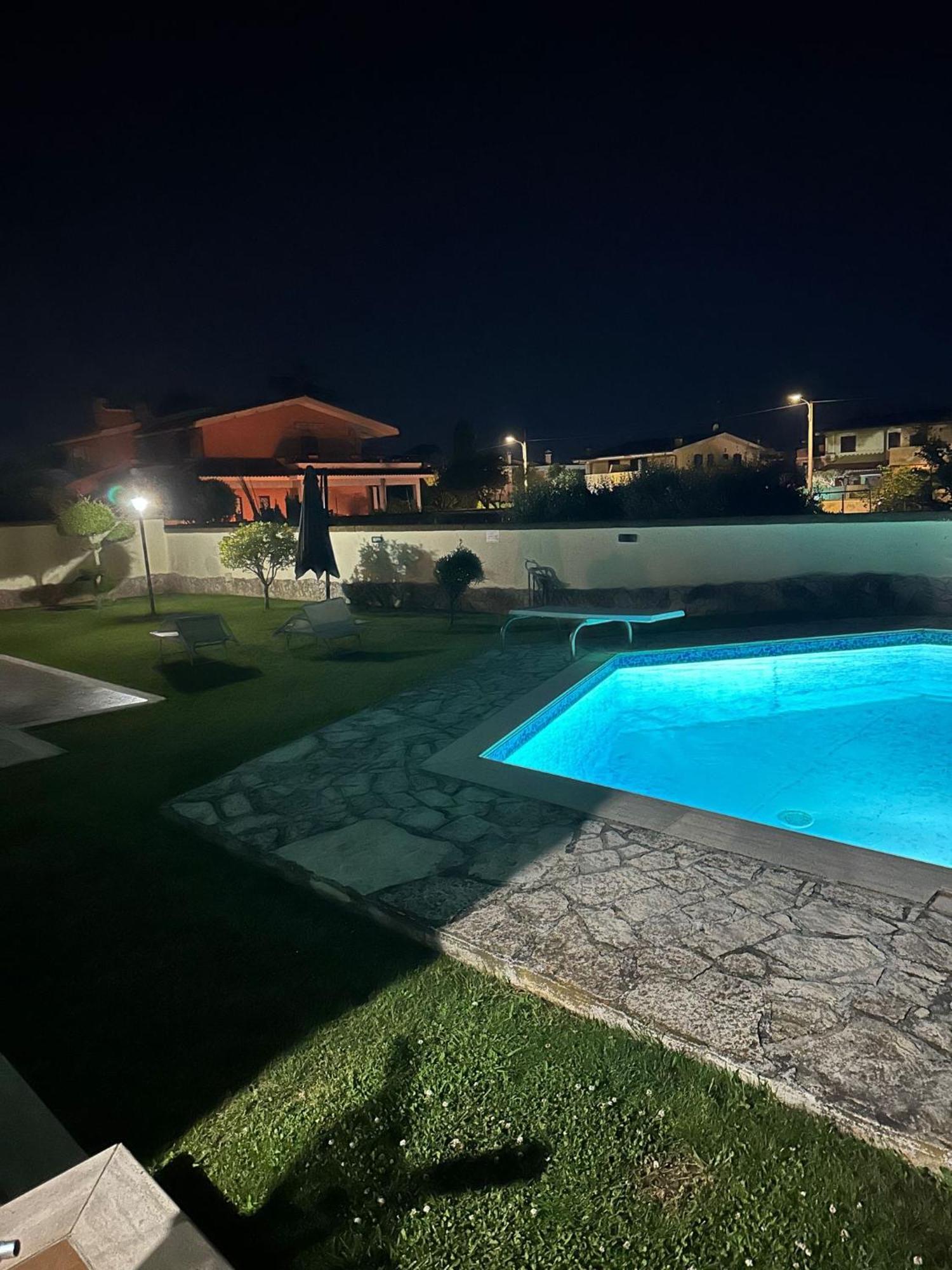 Gold House Luxury Anzio Villa Exterior photo