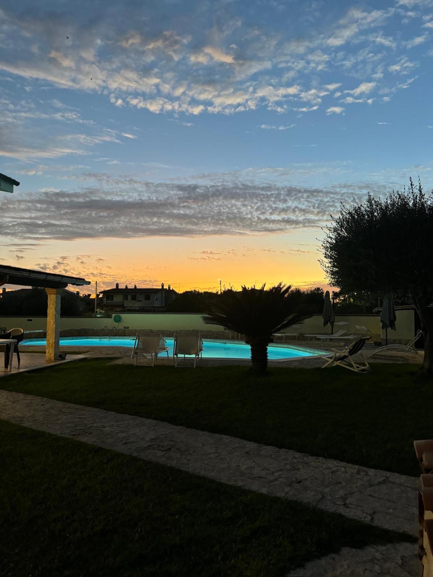 Gold House Luxury Anzio Villa Exterior photo